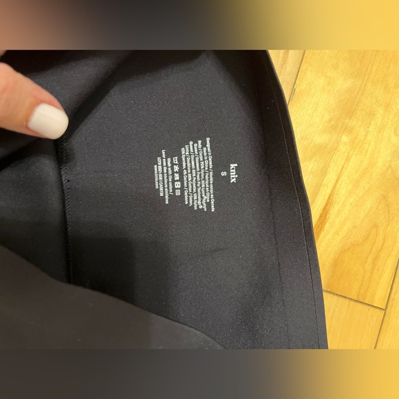 Knix Go with the Flow™️ High Rise Leakproof Legging - Black / S - Picture 2 of 2